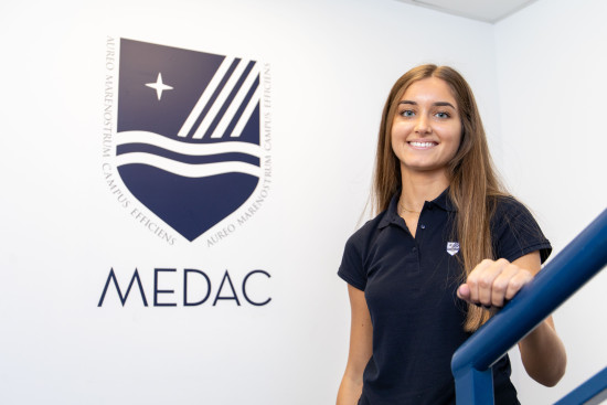 Escudo MEDAC